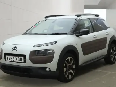 Used Citroën C4 Cactus Flair 2015 White Hatchback