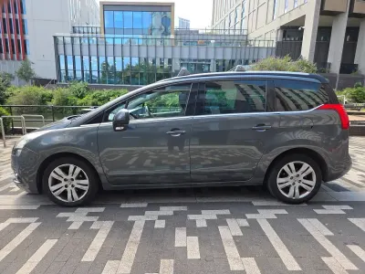 Used Peugeot 5008 112 HP (82 kW) 2010 Grey MPV