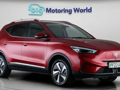 Usado MG ZS Trophy 114 kW (156 HP) 2023 Vermelho SUV