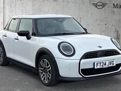 Used Mini Cooper Classic 204 HP (150 kW) 2024 Nanuq white Hatchback