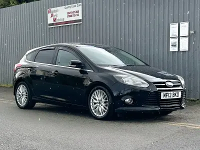 Used Ford Focus Zetec 115 HP (84 kW) 2013 Black Hatchback
