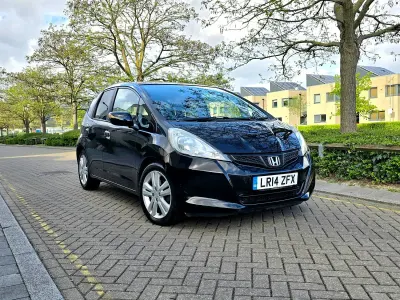 Second-hand Honda Jazz ES 99 CP (72 kW) 2014 Negru Hatchback