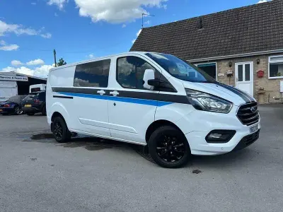 Used Ford Transit Custom Limited 130 HP (95 kW) 2022 White Van