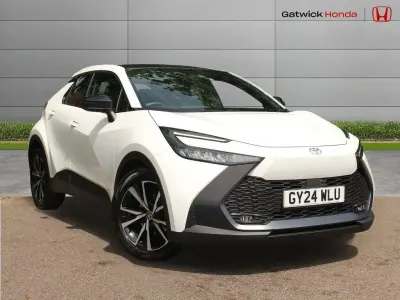 Used Toyota C-HR Design 140 HP (102 kW) 2024 White SUV