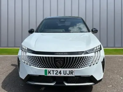 Second-hand Peugeot e-3008 GT 152 kW (207 CP) 2024 Alb SUV