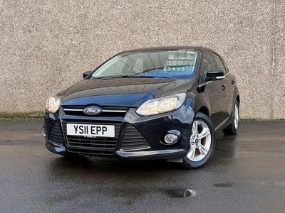 Used Ford Focus Zetec 125 HP (91 kW) 2011 Black Hatchback