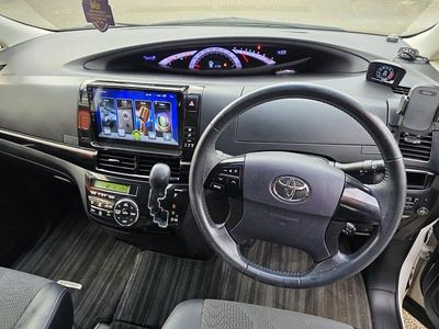 Used Toyota Estima 170 HP (125 kW) 2013 MPV