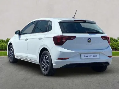 Used VW Polo Life 95 HP (69 kW) 2023 White Hatchback
