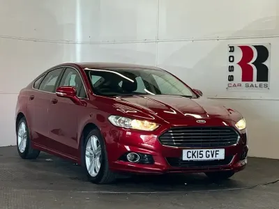 Used Ford Mondeo Titanium 150 HP (110 kW) 2015 Red Hatchback