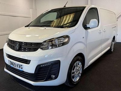 Used Vauxhall Vivaro Sportive 100 HP (73 kW) 2019 White MPV