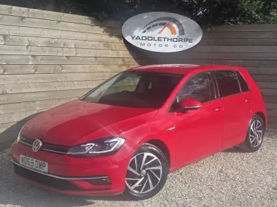Second-hand VW Golf VII Edition 130 CP (95 kW) 2020 Roșu Hatchback