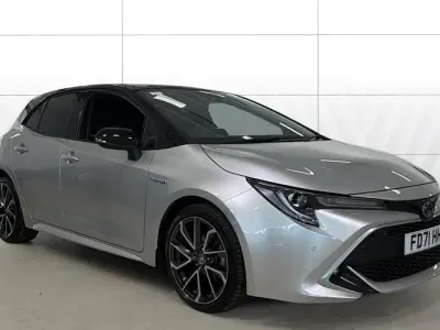 Used Toyota Corolla 122 HP (89 kW) 2022 Silver Hatchback