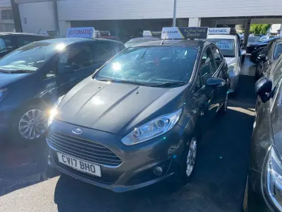 Second-hand Ford Fiesta Zetec 2017 Gri Hatchback