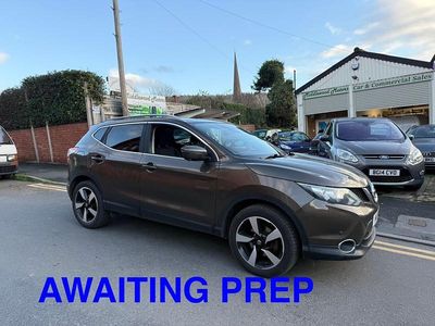 Bronze Used 2016 Nissan Qashqai N-Connecta SUV | £8,995 (Fair price)