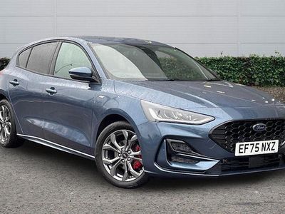 Blue New 2025 Ford Focus ST-Line Hatchback | £22,224 (Fair price)