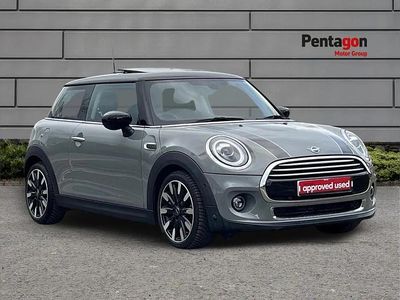 Begagnad Mini Cooper Exclusive 134 HK (98 kW) 2020 Grå Halvkombi