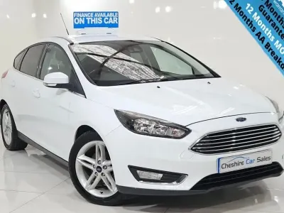 Used Ford Focus Titanium 115 HP (84 kW) 2015 White Hatchback
