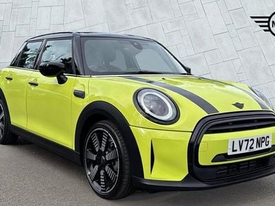 Used Mini Cooper Exclusive 134 HP (98 kW) 2023 Yellow Hatchback