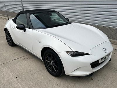 Used Mazda MX5 Inclusive 131 HP (96 kW) 2016 White Cabriolet