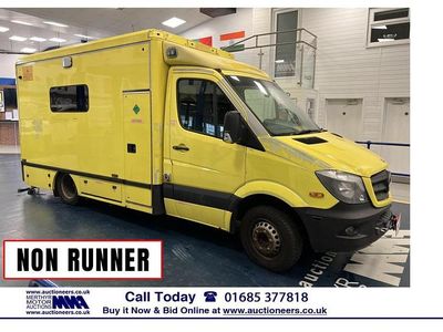 Usado Mercedes Sprinter 190 HP (139 kW) 2015 Amarelo