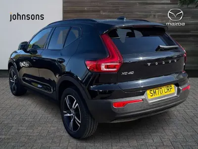 Usado Volvo XC40 R-Design 161 CV (118 kW) 2021 Negro SUV