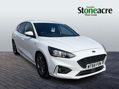 Used Ford Focus ST-Line 125 HP (91 kW) 2019 White Hatchback