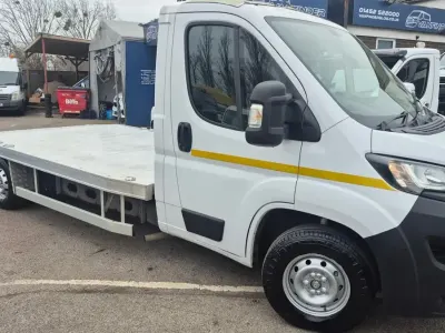 Begagnad Peugeot Boxer 2021 Vit Van
