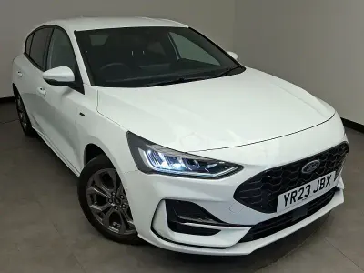 Used Ford Focus ST-Line 155 HP (114 kW) 2023 White Hatchback