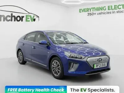 Begagnad Hyundai Ioniq Premium SE 100 kW (136 HK) 2021 Blå Halvkombi
