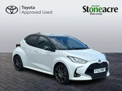 Second-hand Toyota Yaris Hybrid Sport 116 CP (85 kW) 2023 Alb Hatchback