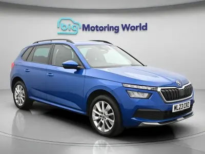 Käytetty Skoda Kamiq SE Drive 110 HP (80 kW) 2023 Sininen Katumaasturi