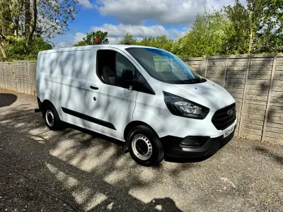 Używany Ford Transit Custom 105 KM (77 kW) 2021 Biały Van