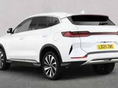 Used BYD Seal U Boost 324 HP (238 kW) 2025 White SUV