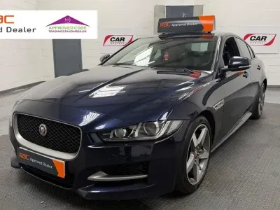 Used Jaguar XE R-Sport 180 HP (132 kW) 2017 Blue Sedan