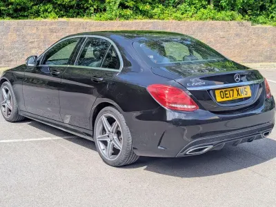 Usado Mercedes C220 AMG line 2017 Negro Berlina