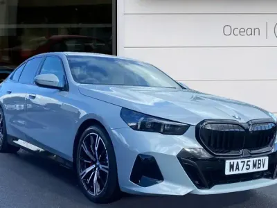 Begagnad BMW 520 M Sport 205 HK (150 kW) 2025 Grå