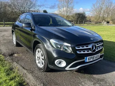 Usado Mercedes GLA200 SE 136 HP (100 kW) 2018 Preto SUV
