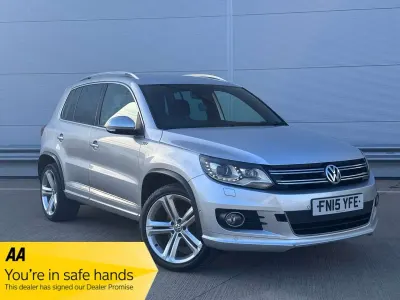 Second-hand VW Tiguan R-line 177 CP (130 kW) 2015 Argintiu SUV