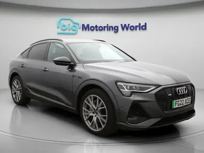 Begagnad Audi e-tron Black Edition 11 kW (15 HK) 2022 SUV