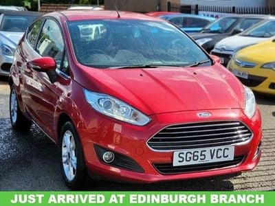 Used Ford Fiesta Zetec 82 HP (60 kW) 2015 Red Hatchback