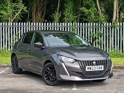 Second-hand Peugeot 208 Allure+ 129 CP (94 kW) 2023 Gri Hatchback