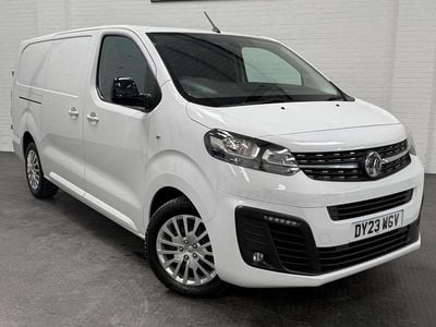 Used Vauxhall Vivaro S 100 HP (73 kW) 2023 White MPV