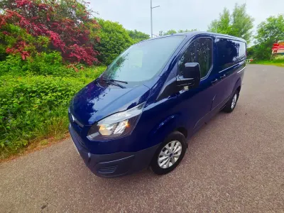 Begagnad Ford Transit Custom 130 HK (95 kW) 2017 Blå Van