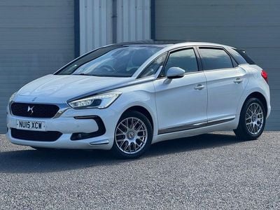 Used DS Automobiles DS5 Elegance 120 HP (88 kW) 2015 White Hatchback