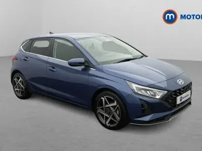 Used Hyundai i20 Premium 101 HP (74 kW) 2025 Blue Hatchback