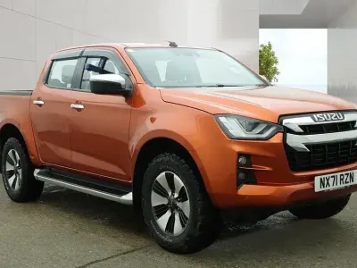Used Isuzu D-Max 163 HP (119 kW) 2021 Orange Pickup
