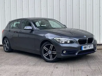Begagnad BMW 116 Sport Line 2017 Grå Halvkombi