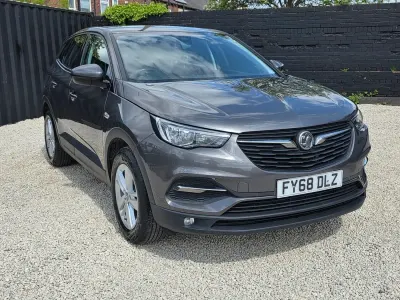 Used Vauxhall Grandland X S 130 HP (95 kW) 2018 Grey SUV