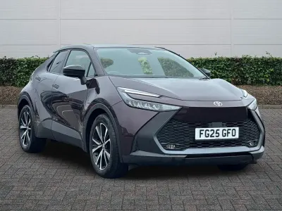Used Toyota C-HR Design 140 HP (102 kW) 2025 Mauve/purple SUV