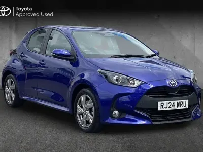 Used Toyota Yaris 114 HP (83 kW) 2024 Blue Hatchback